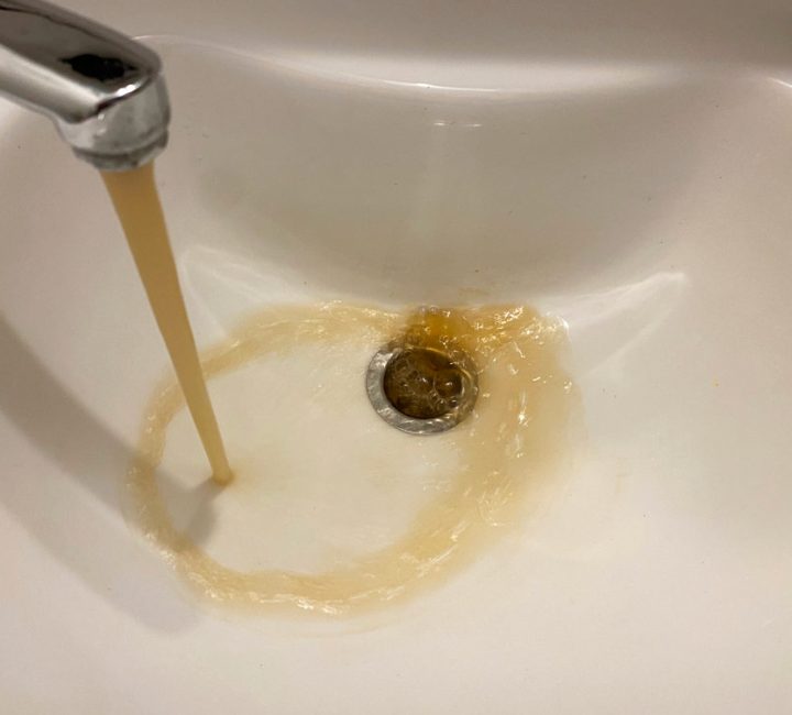 Carbon filtration system for whole house chlorine and chemical removal