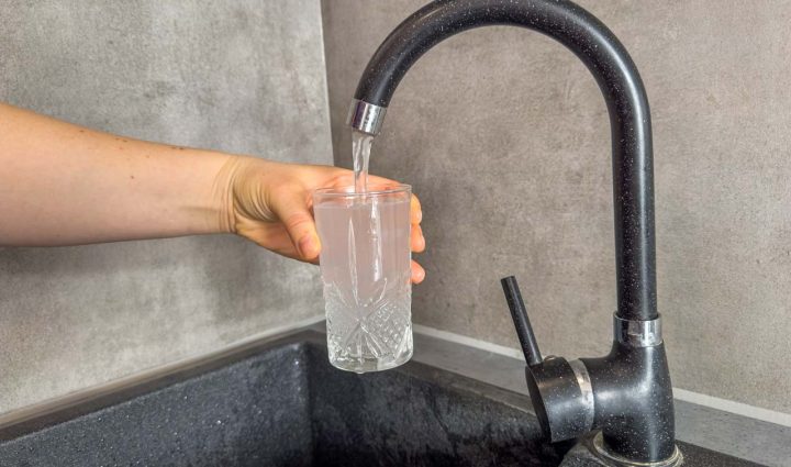 Commercial water treatment benefits for businesses